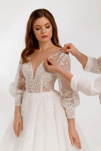 Wedding Dress Fitting in Albuquerque, NM | Arshys Bridal Fit